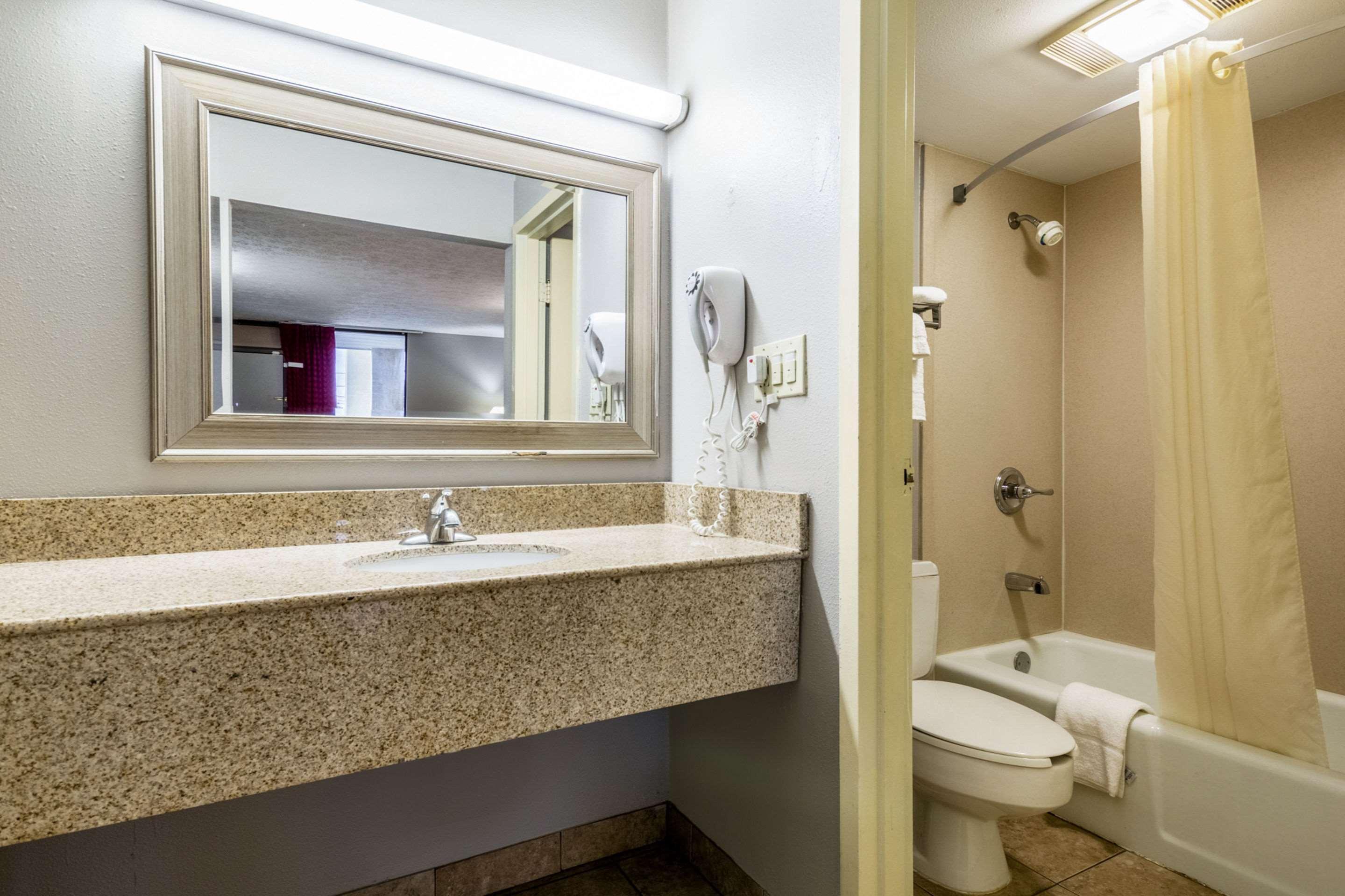 Econo Lodge Seymour Buitenkant foto