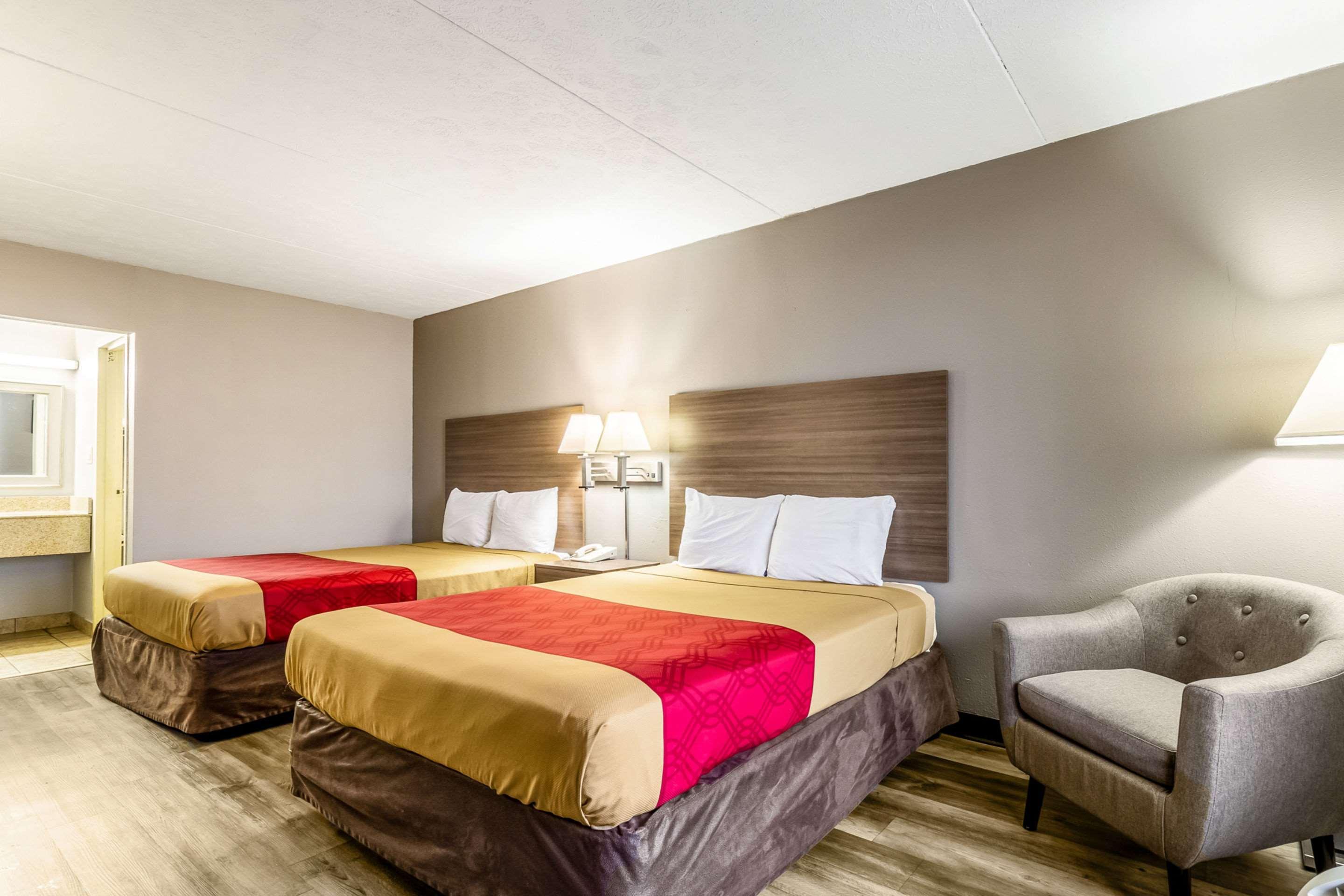 Econo Lodge Seymour Buitenkant foto