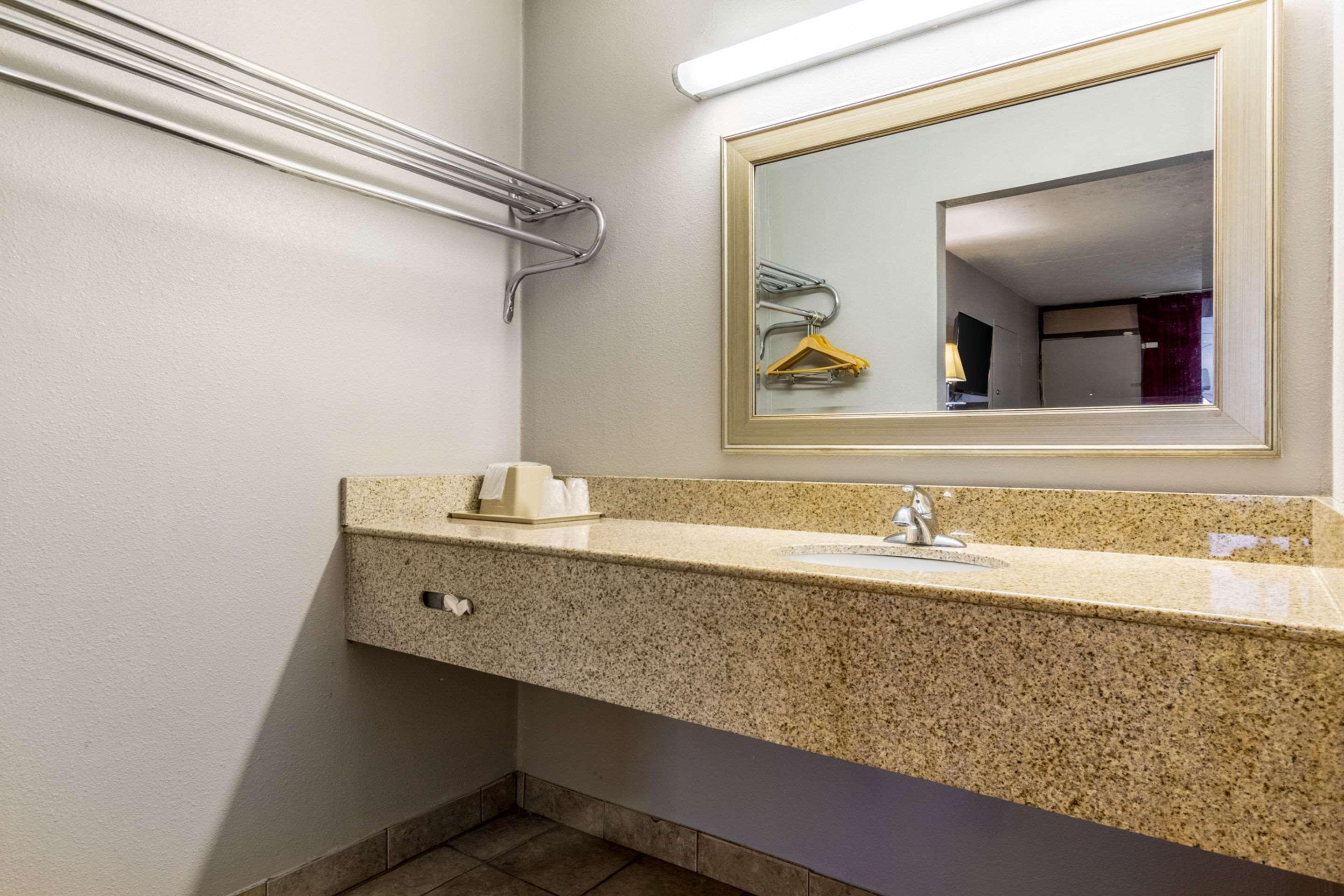 Econo Lodge Seymour Buitenkant foto